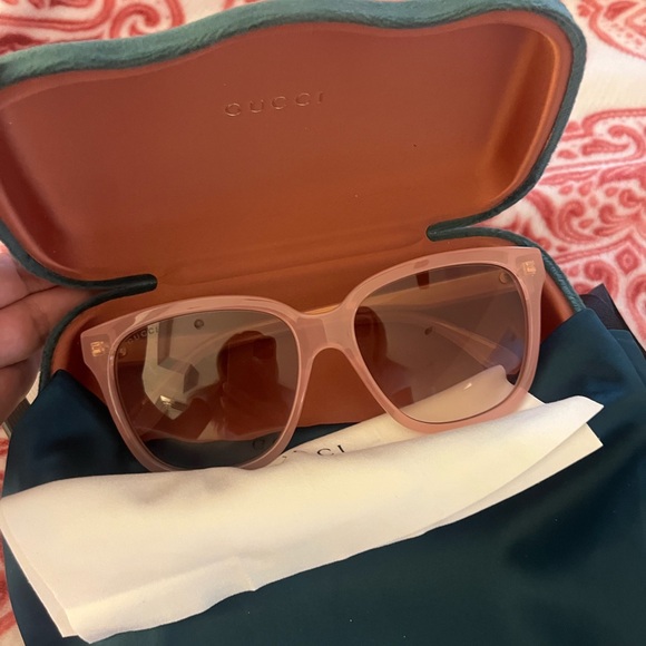Gucci Blush Sunglasses - Picture 1 of 6
